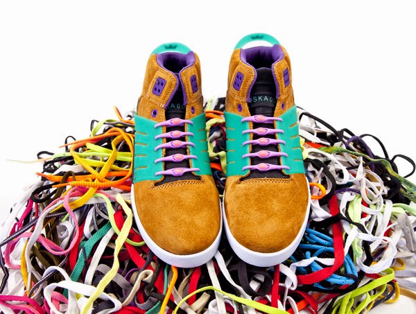 Untying The Knots in the Shoelace Paradox